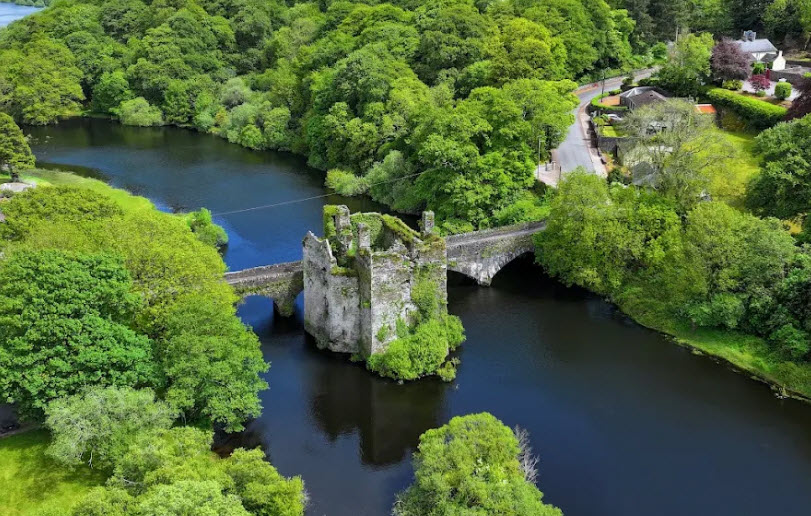 Carrigadrohid Castle, Ireland